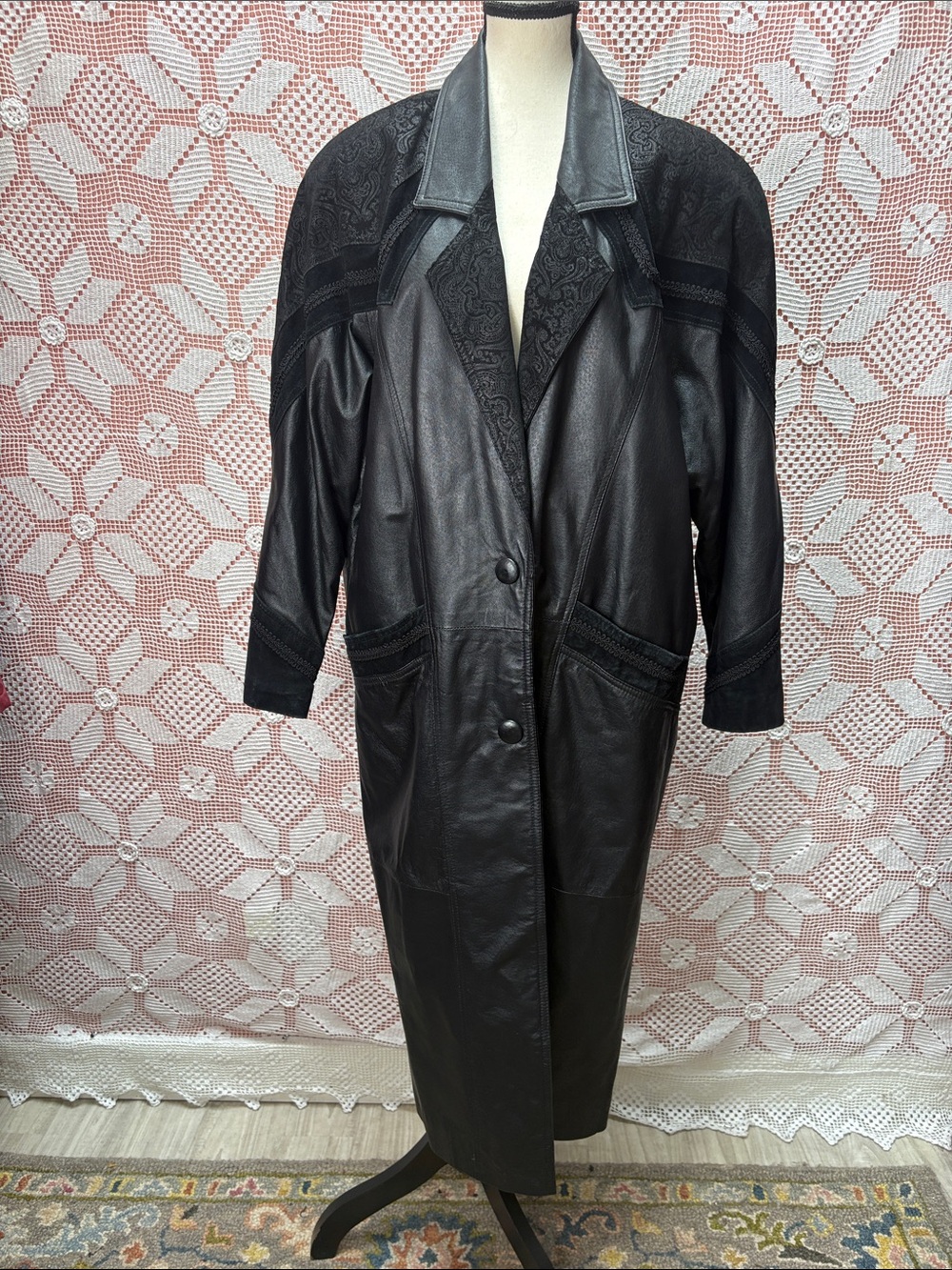 Vintage Thinsulate Black Leather & Suede Paisley Long Coat – Size L